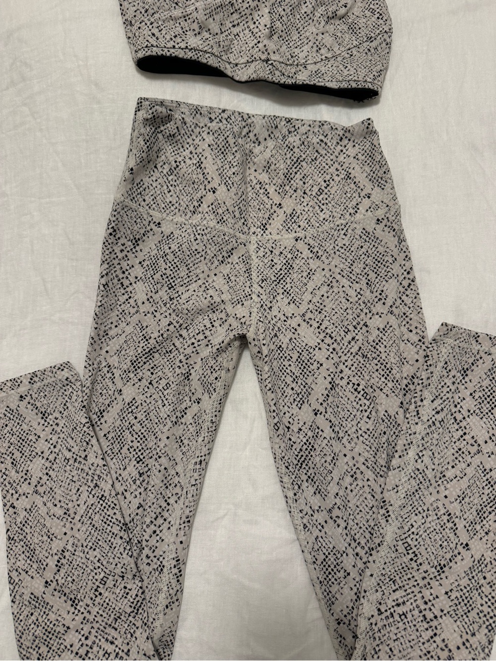 Varley Workout Set - XS/S - Picture 2 of 6